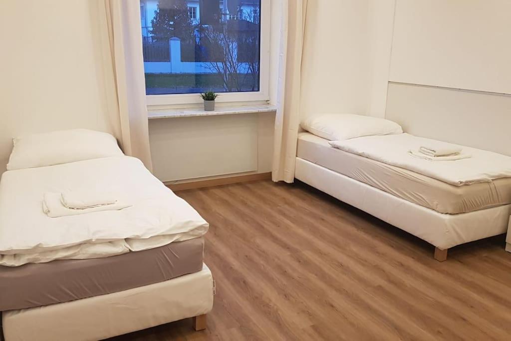 Frisch Renovierte 2-Zimmer-Wohnung Moenchengladbach Bagian luar foto